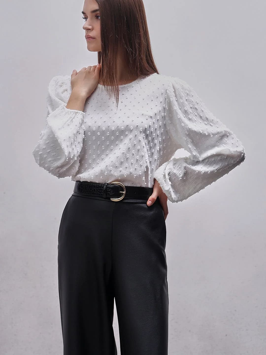 Women's White Casual Solid Regular Fit Top
