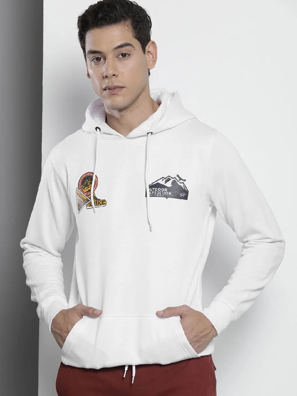 Men's White Casual Graphic Regular Fit Hoodie