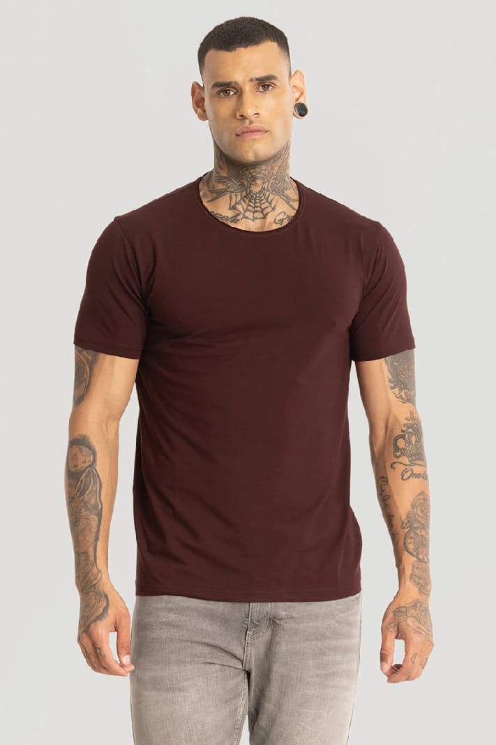 Men's Red Casual Solid Slim Fit Tshirt
