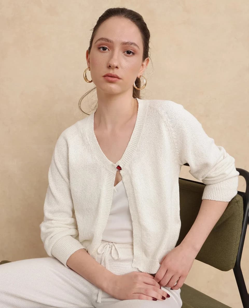 Women's Beige Casual Solid Regular Fit Shrug