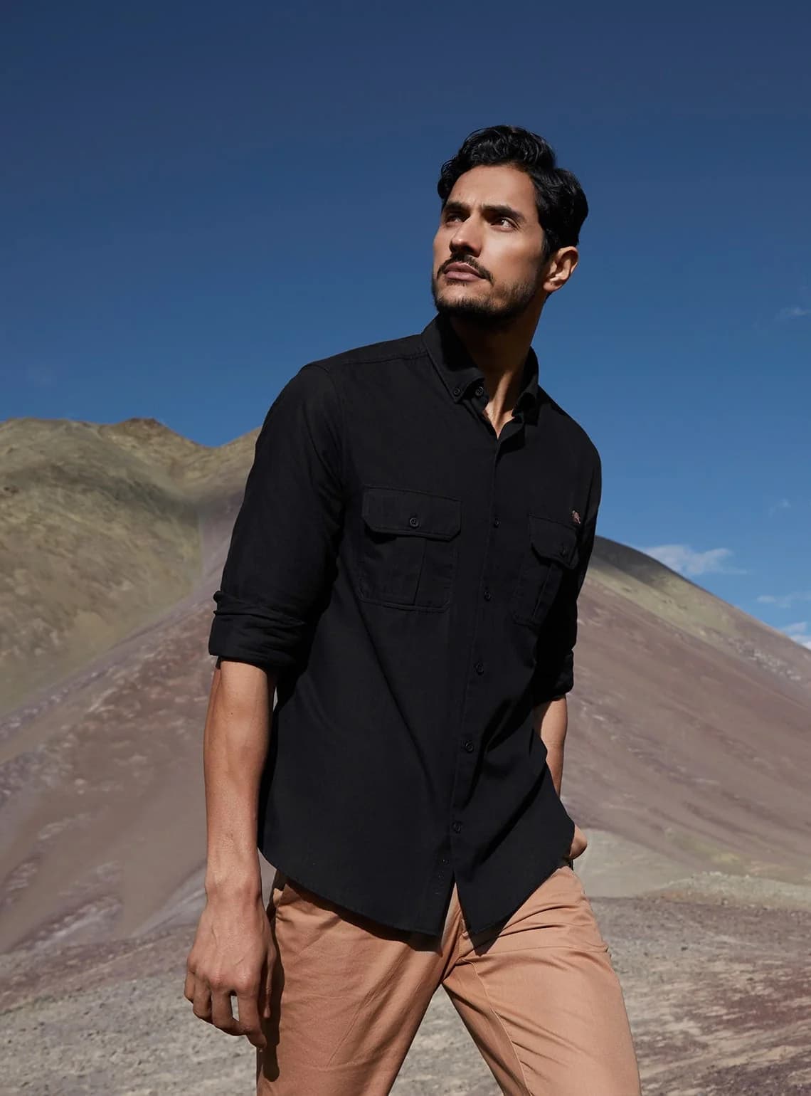 Men's Black Casual Solid Slim Fit Cotton Shirt