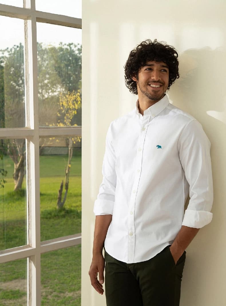 Men's White Casual Solid Regular Fit Shirt