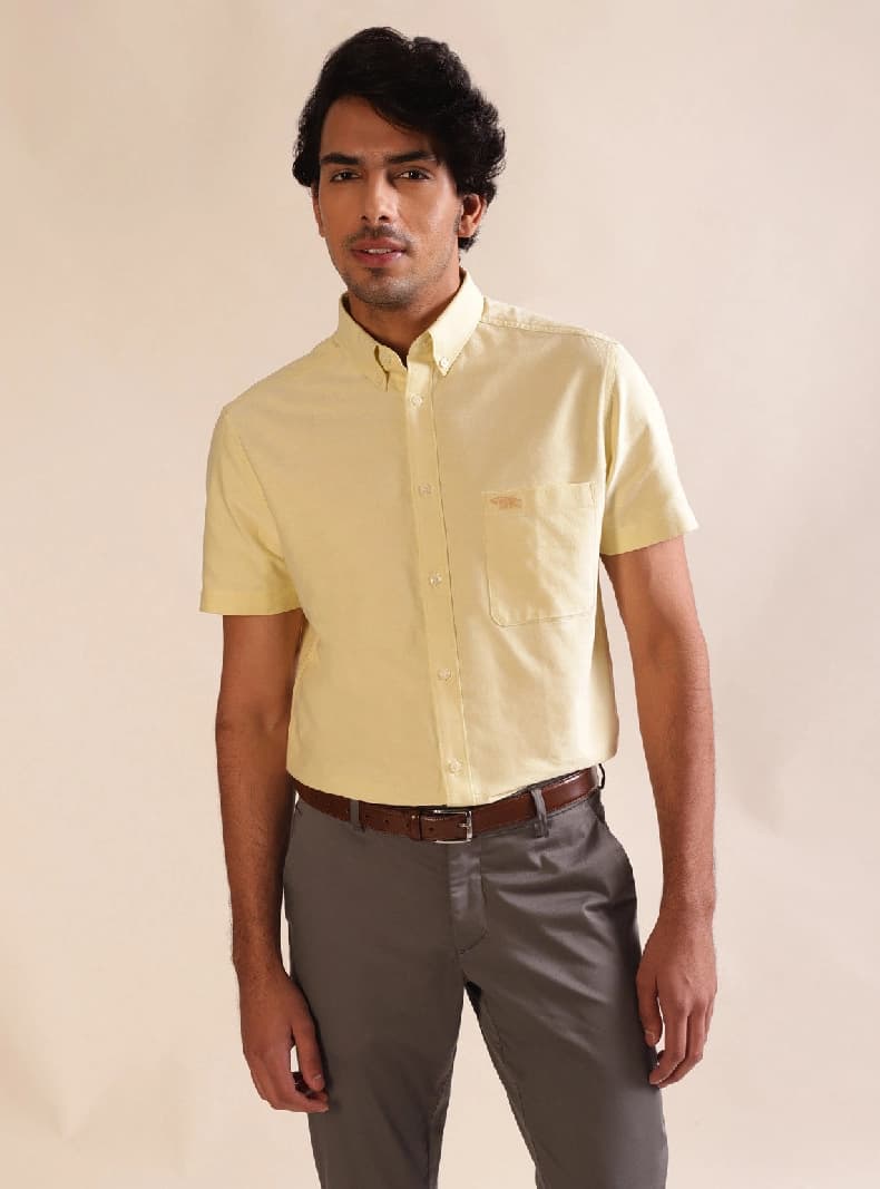 Men's Yellow Casual Solid Slim Fit Shirt