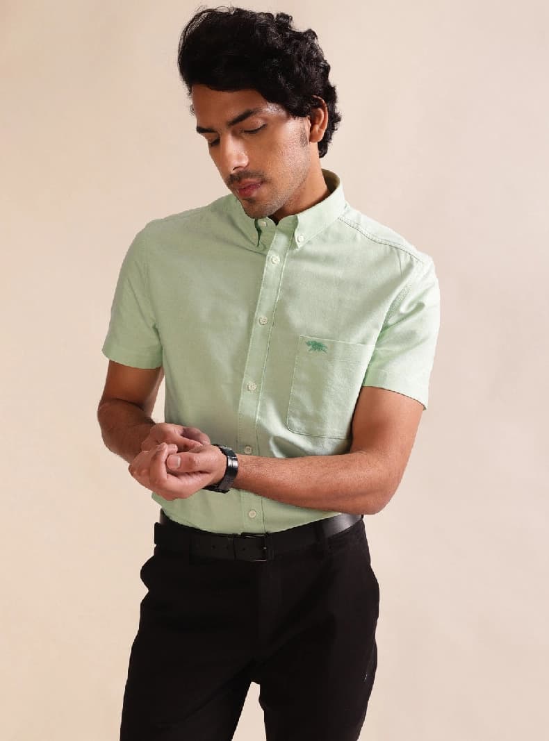 Men's Green Casual Solid Regular Fit Shirt