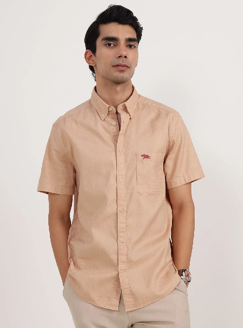 Men's Beige Casual Solid Slim Fit Shirt