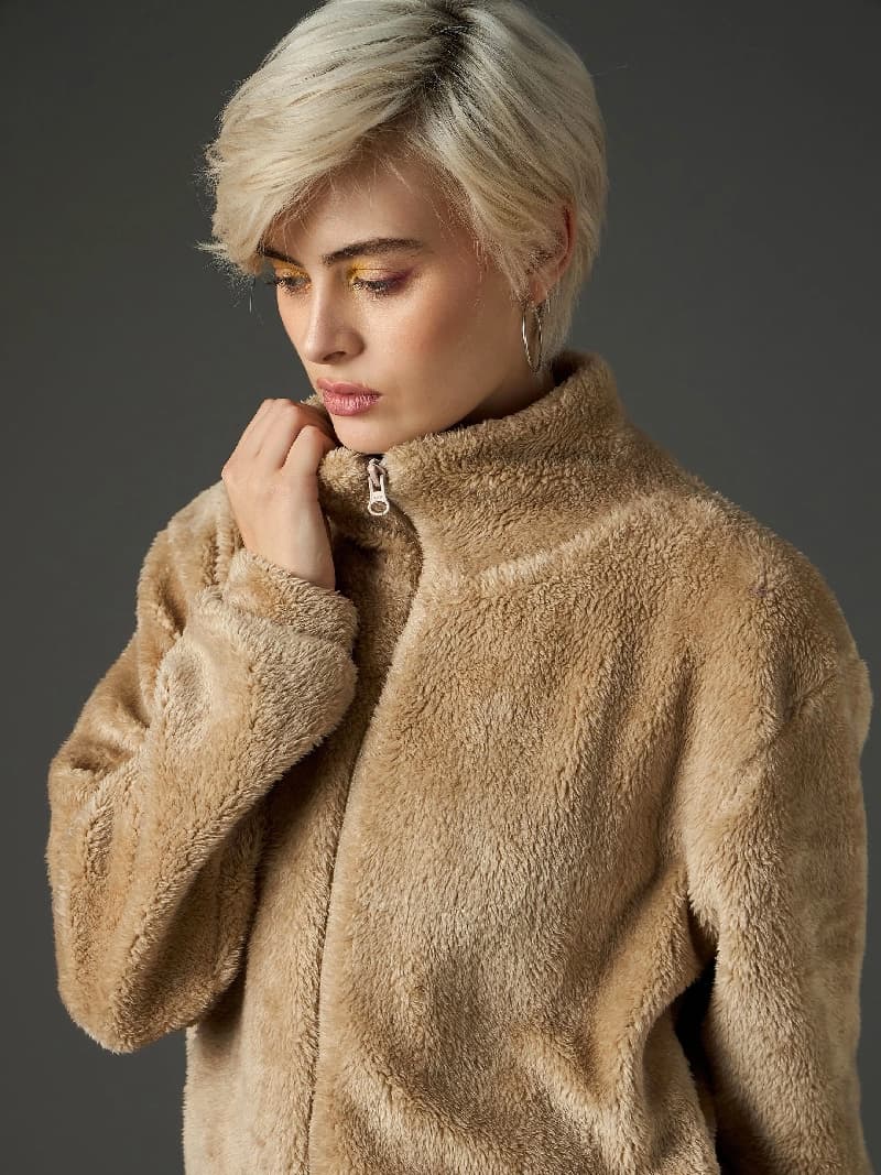 Women's Beige Casual Solid Regular Fit Jacket