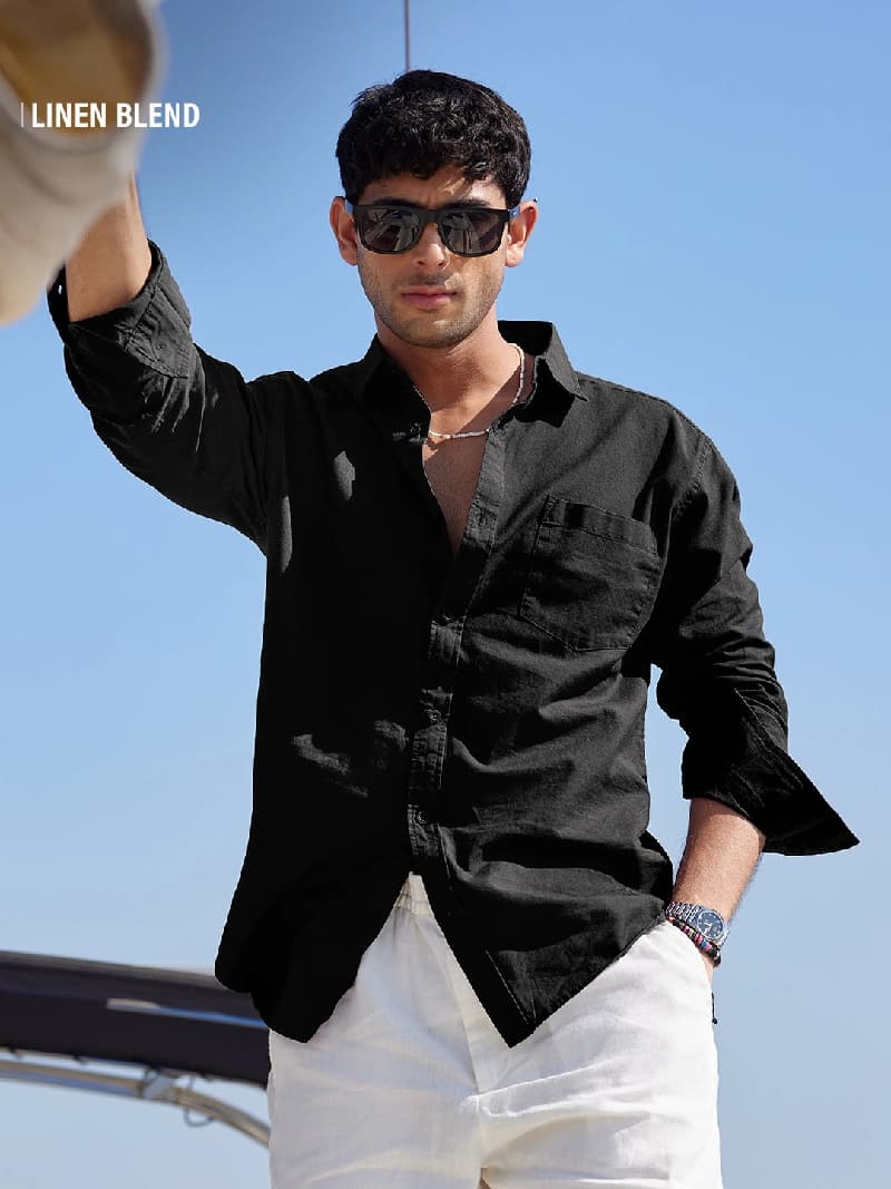 Men's Black Casual Solid Regular Fit Cotton Shirt