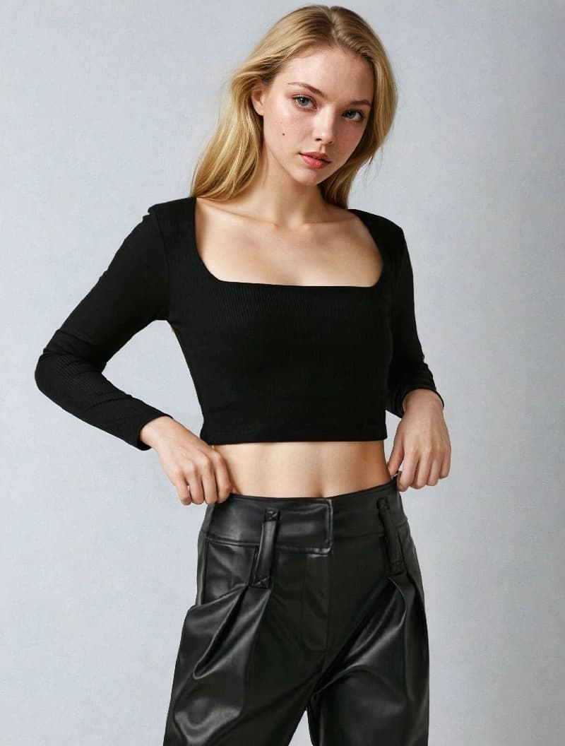 Women's Black Casual Solid Regular Fit Top
