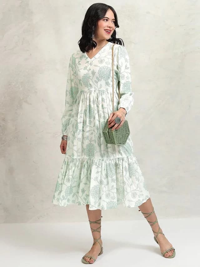 Women's Green Casual Floral Regular Fit Dress