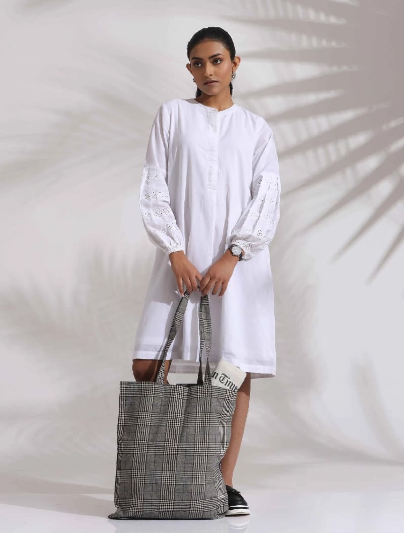 Women's White Casual Regular Fit Dress