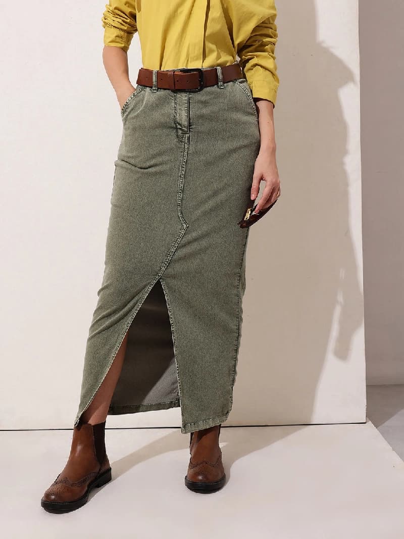 Women's Green Casual Solid Straight Fit Skirt