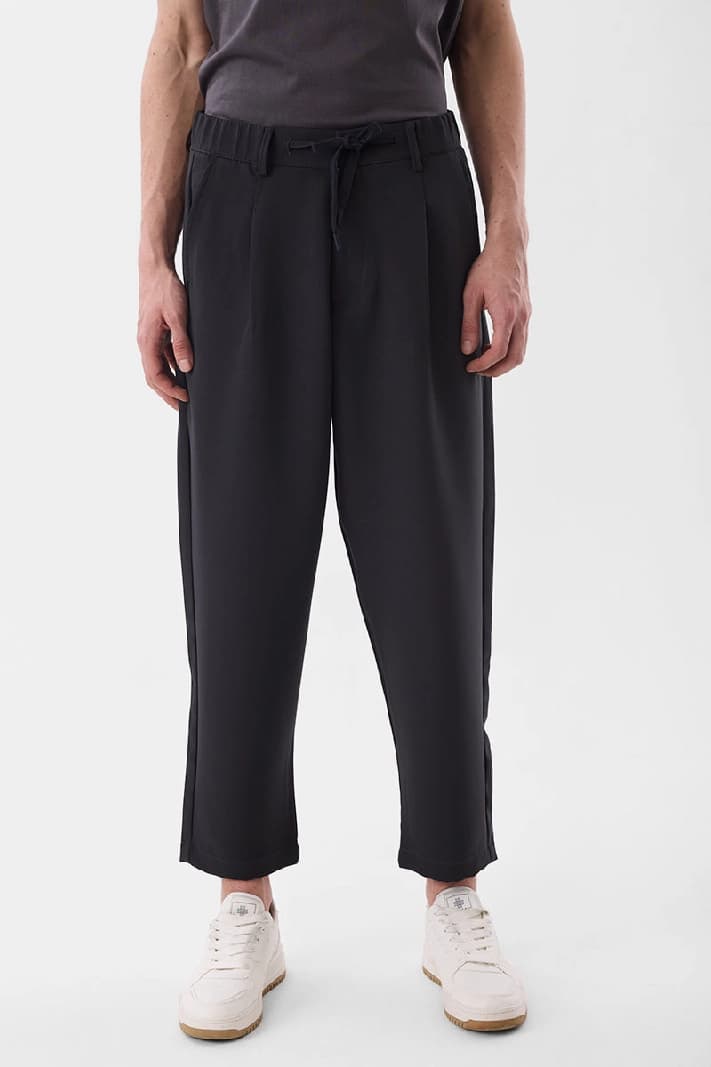 Men's Black Casual Solid Regular Fit Trouser