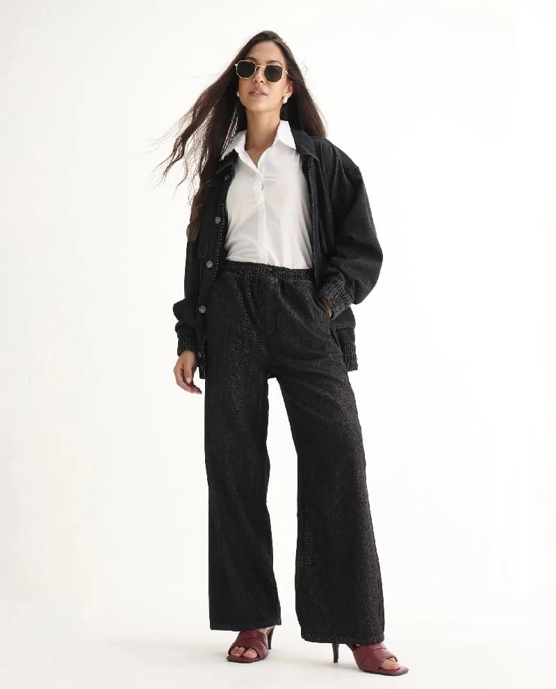 Women's Black Casual Solid Regular Fit Jeans