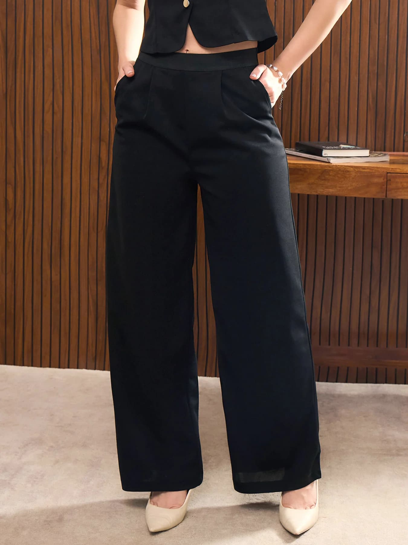 Women's Black Casual Solid Straight Fit Trouser