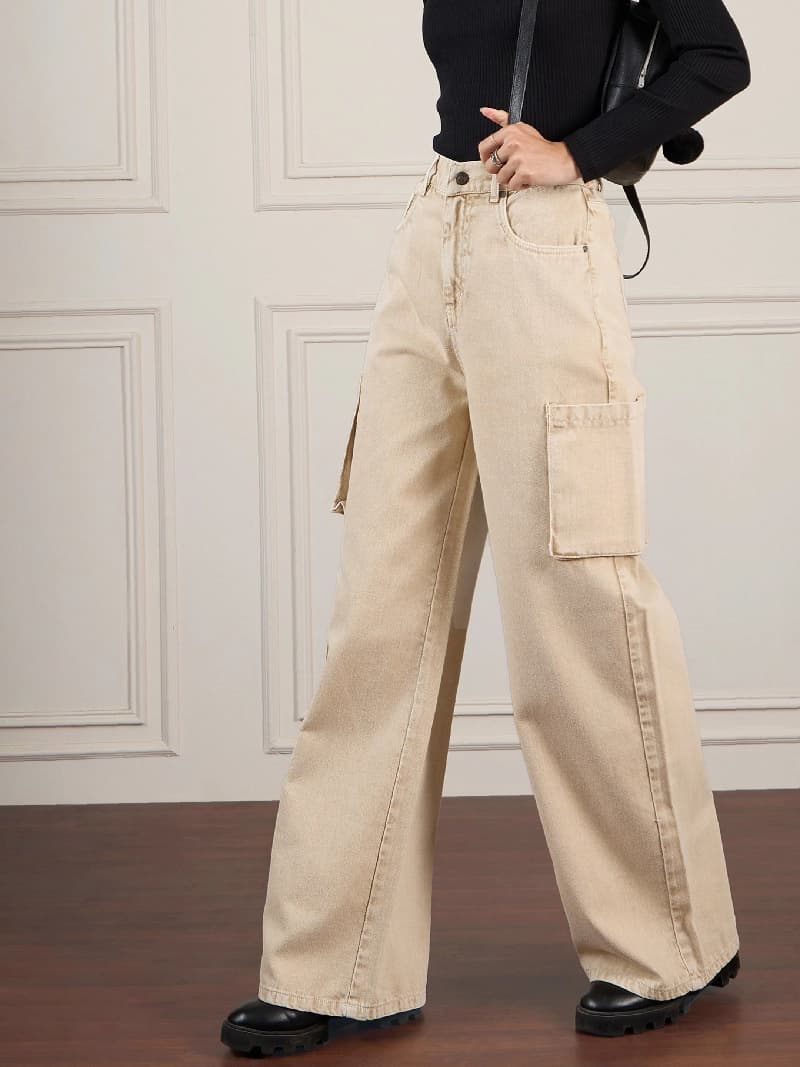 Women's Beige Casual Solid Wide Leg Jeans