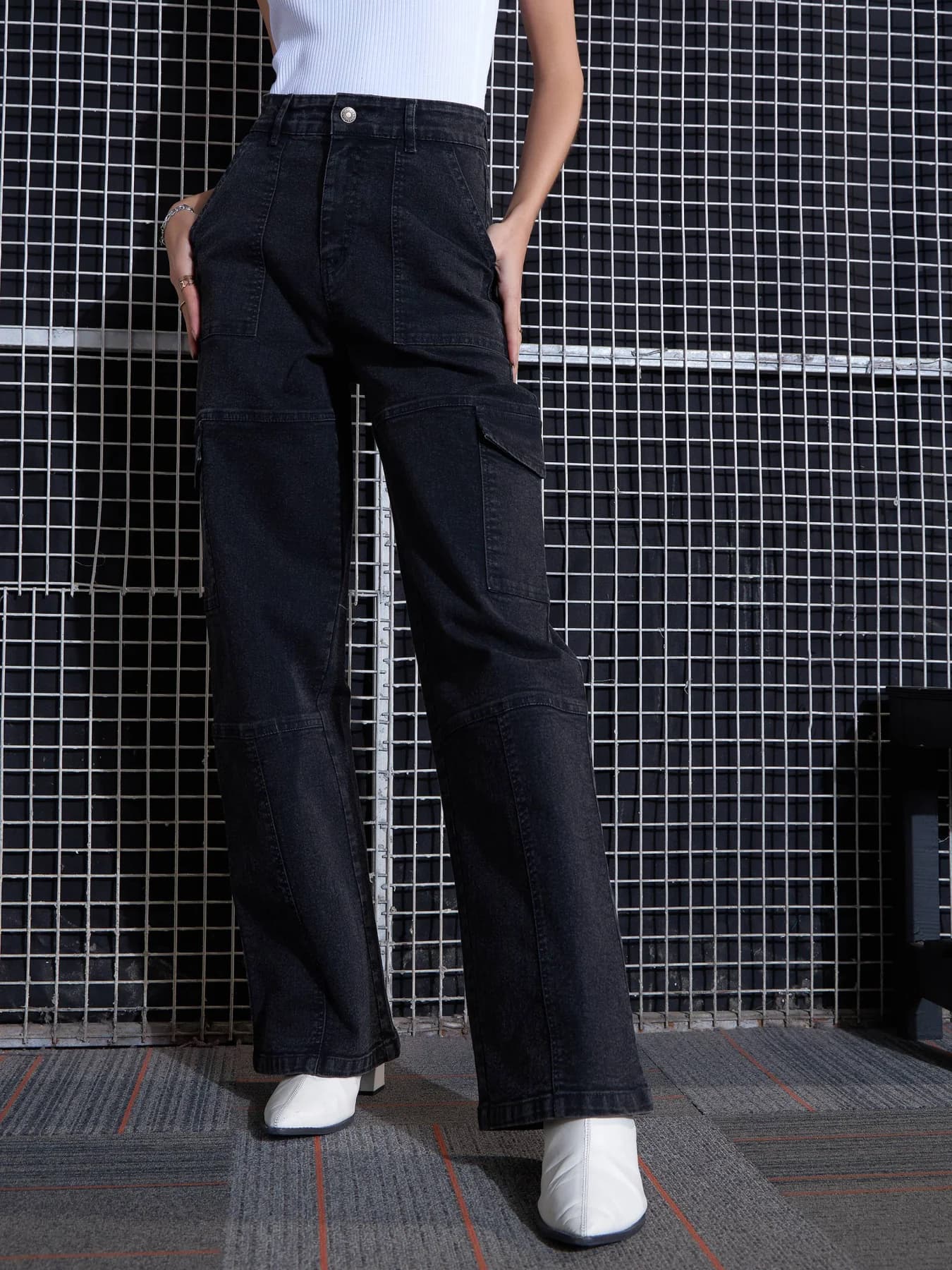 Women's Black Casual Solid Straight Fit Jeans