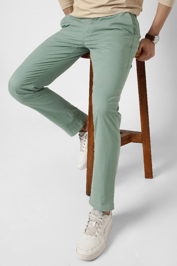 Men's Green Casual Solid Slim Fit Trouser