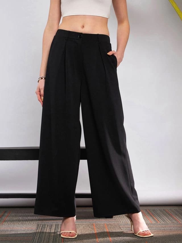 Women's Black Casual Solid Flared Fit Trouser