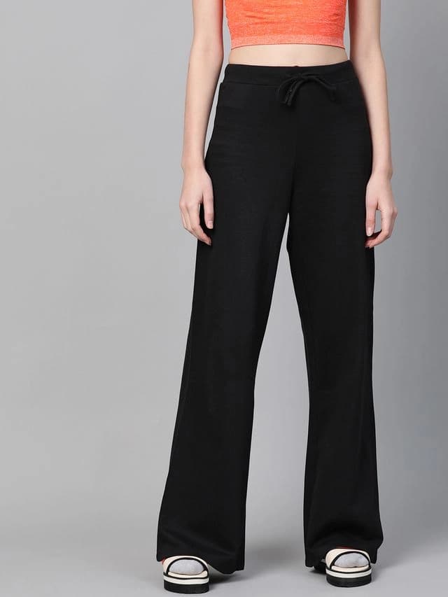 Women's Black Casual Solid Regular Fit Trackpant