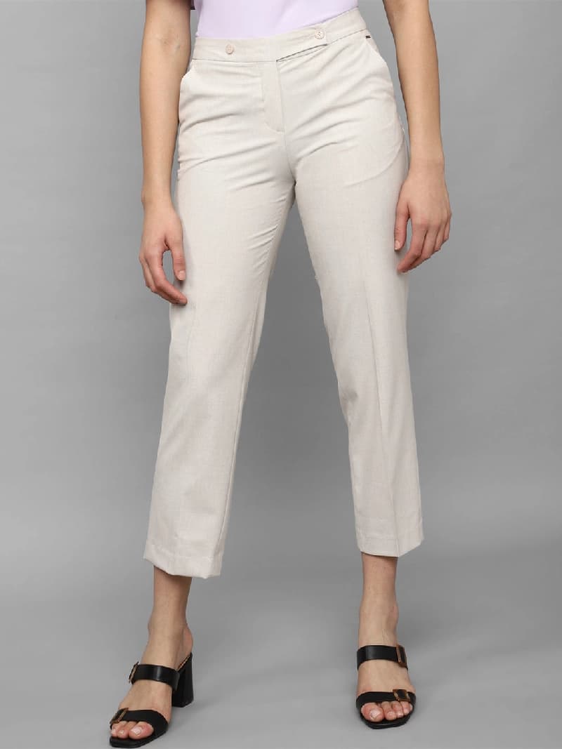 Women's Beige Casual Solid Skinny Fit Trouser