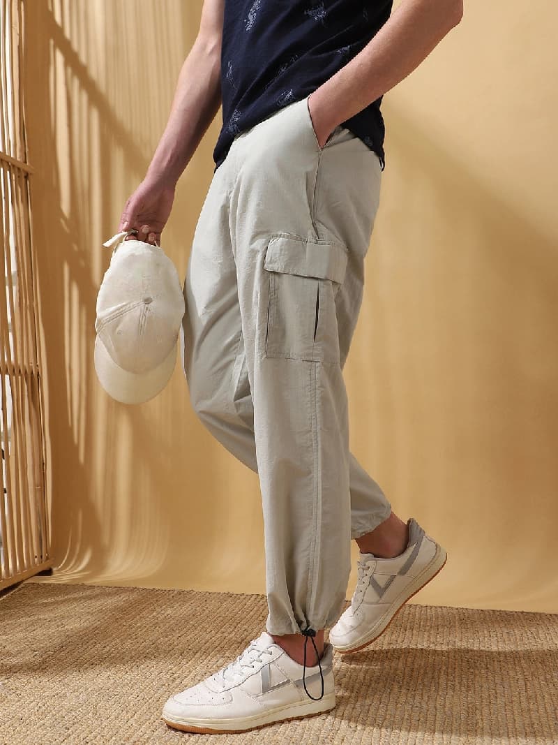 Men's Beige Casual Solid Straight Fit Trouser