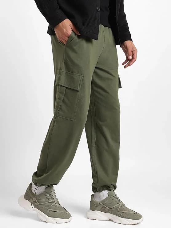 Men's Green Casual Solid Tapered Fit Jogger