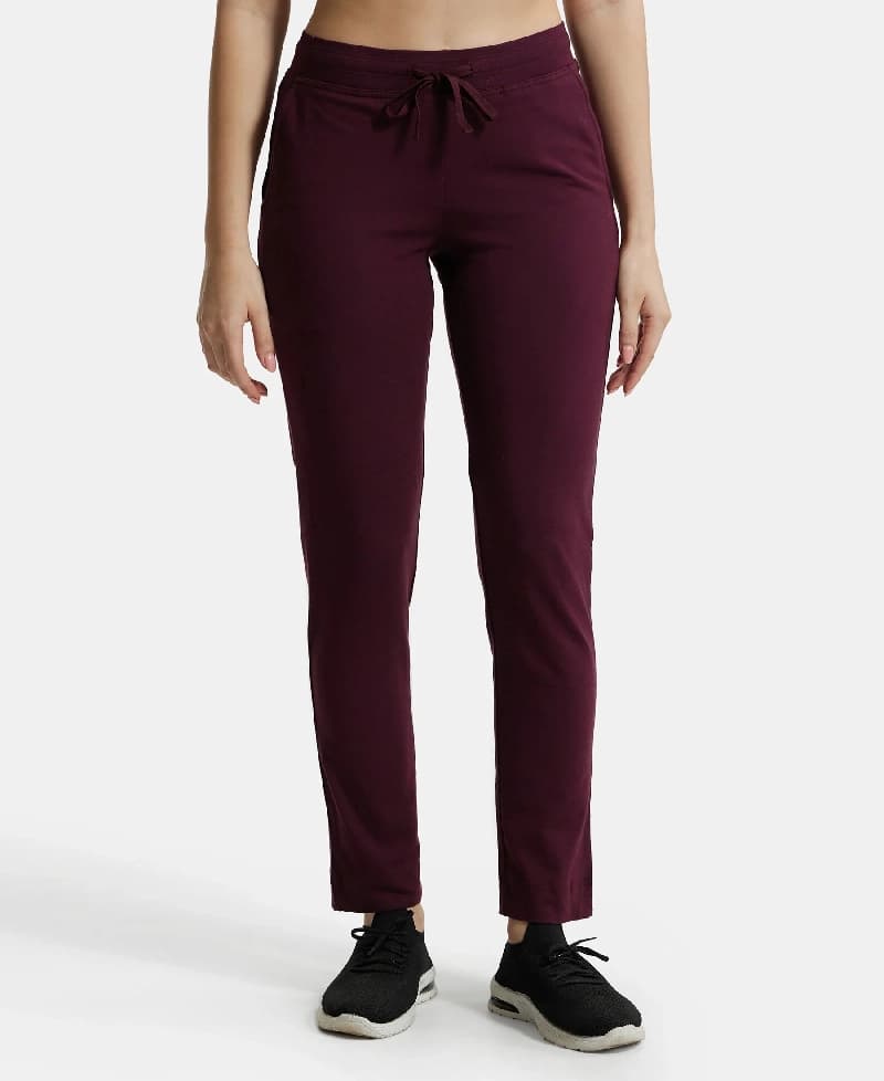 Women's Red Casual Solid Slim Fit Trackpant