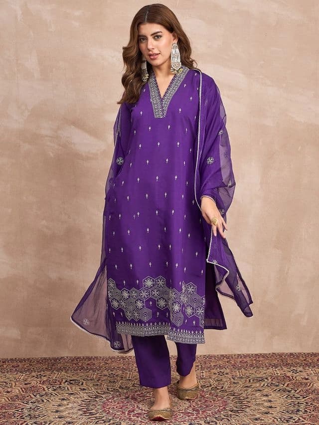 Women's Purple Kurta with Thread Embroidery Paired with Solid Trouser and Dupatta