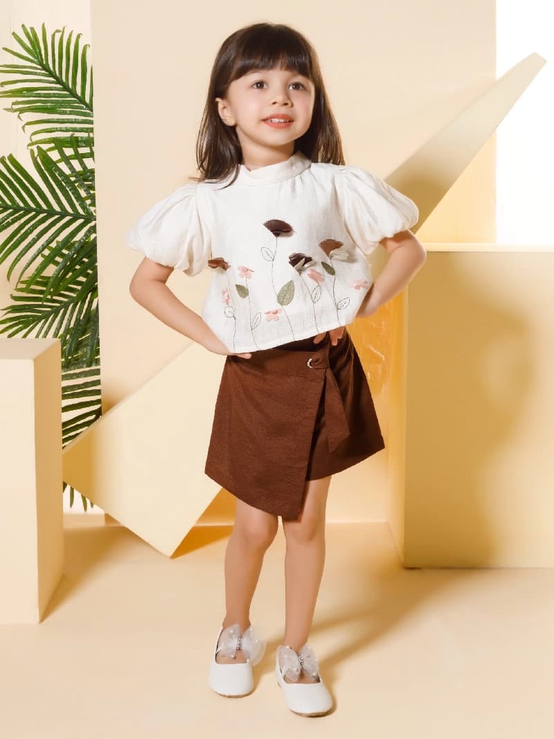 Girls Brown Festive Half Sleeves Skort with Top