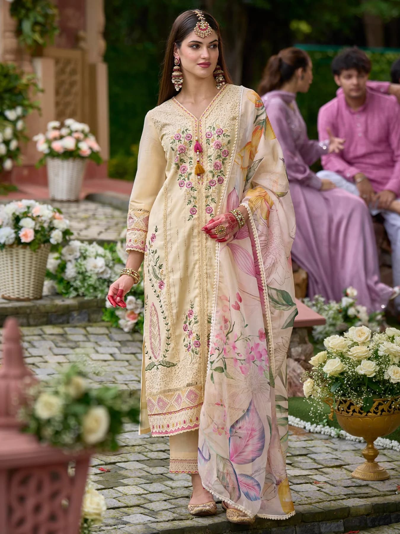 Women's Cream Festive Kurta Set