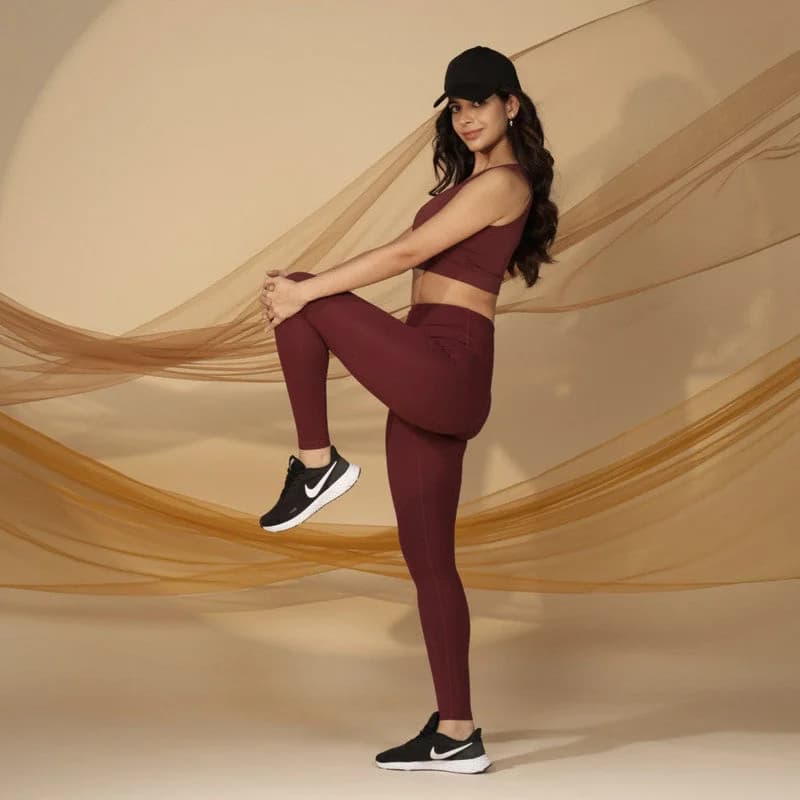 Women's Red Sports Solid Legging
