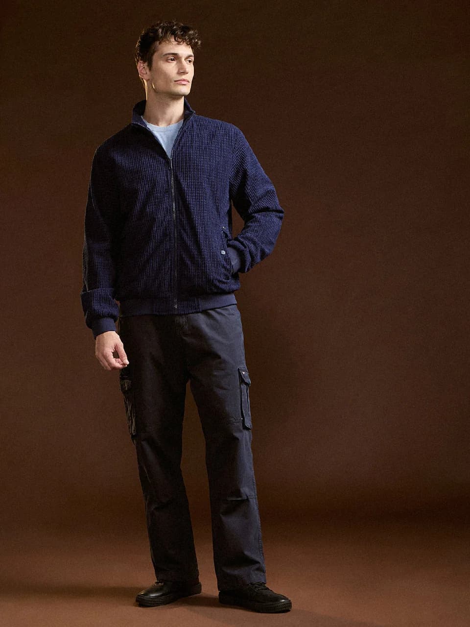 Men's Blue Casual Solid Straight Fit Cargo