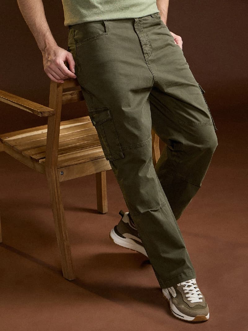 Men's Black Casual Solid Straight Fit Trouser