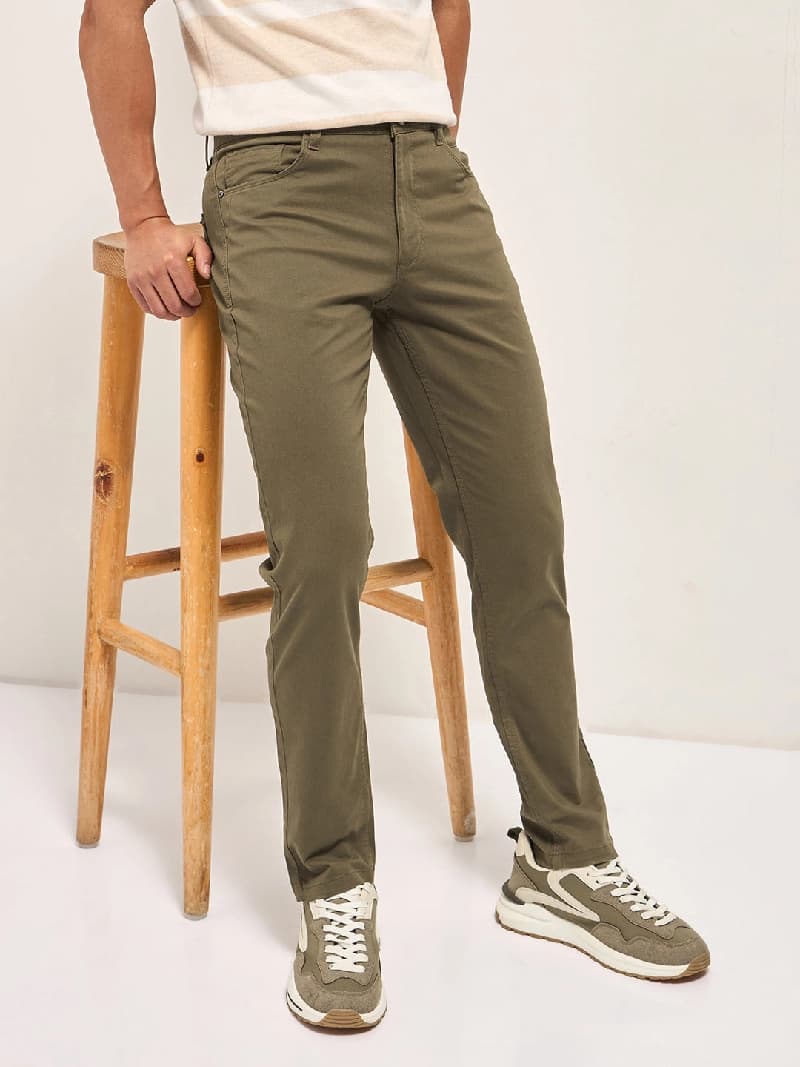 Men's Green Casual Solid Slim Fit Trouser