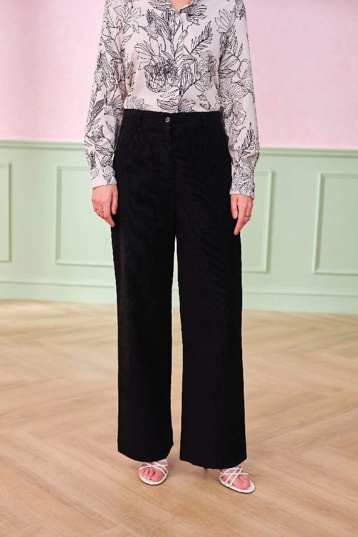 Women's Black Casual Solid Baggy Fit Trouser