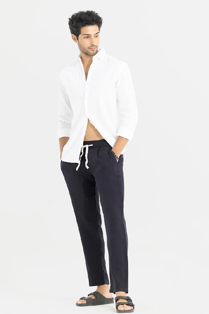 Men's Navy Casual Solid Straight Fit Trouser