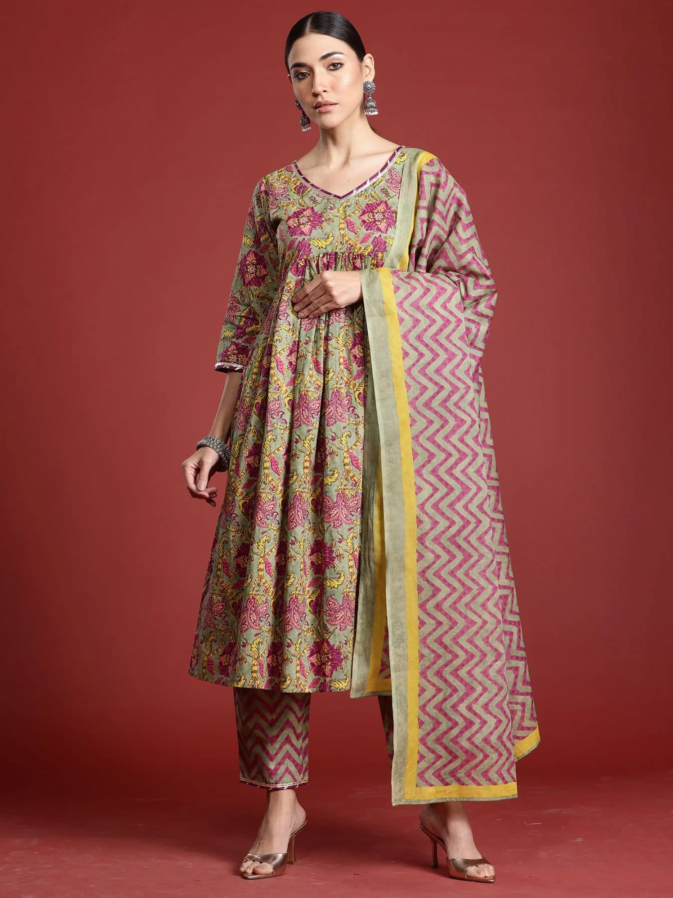 Women's Grey Festive Kurta Set With Dupatta