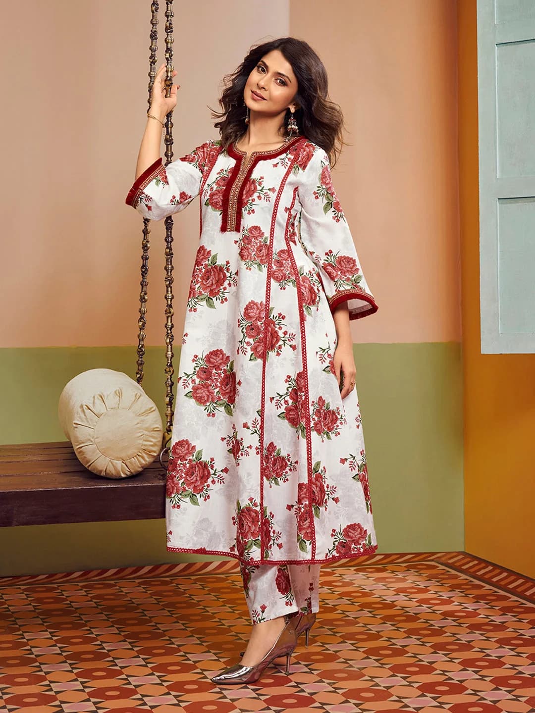 Women's White Festive Printed Kurta Set