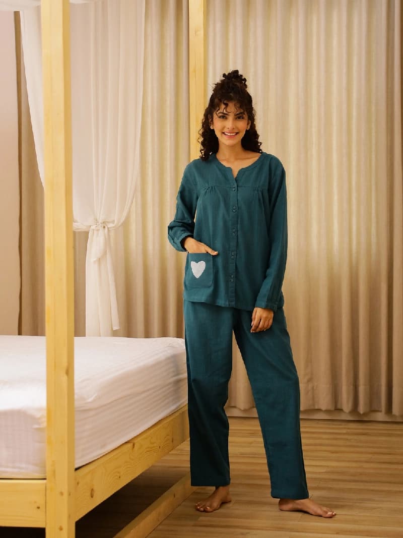 Women's Green Daily Solid Full Sleeves Pyjama Set