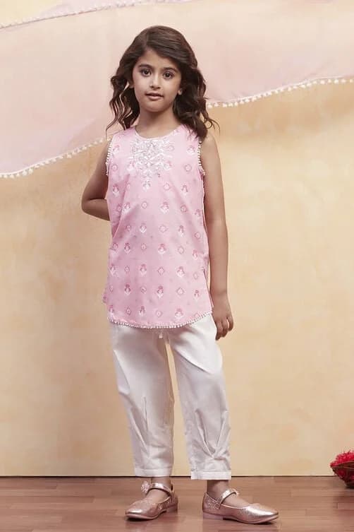 Girls Pink Festive Regular Fit Printed Kurta Set