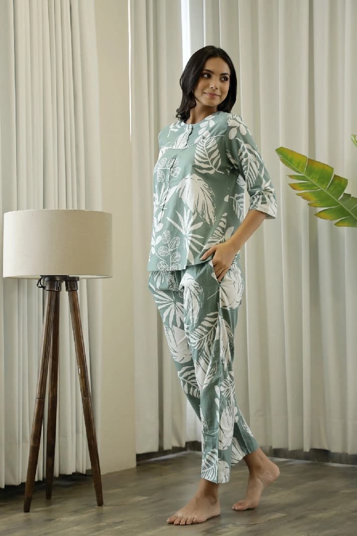 Women's Green Casual Printed Pyjama Set