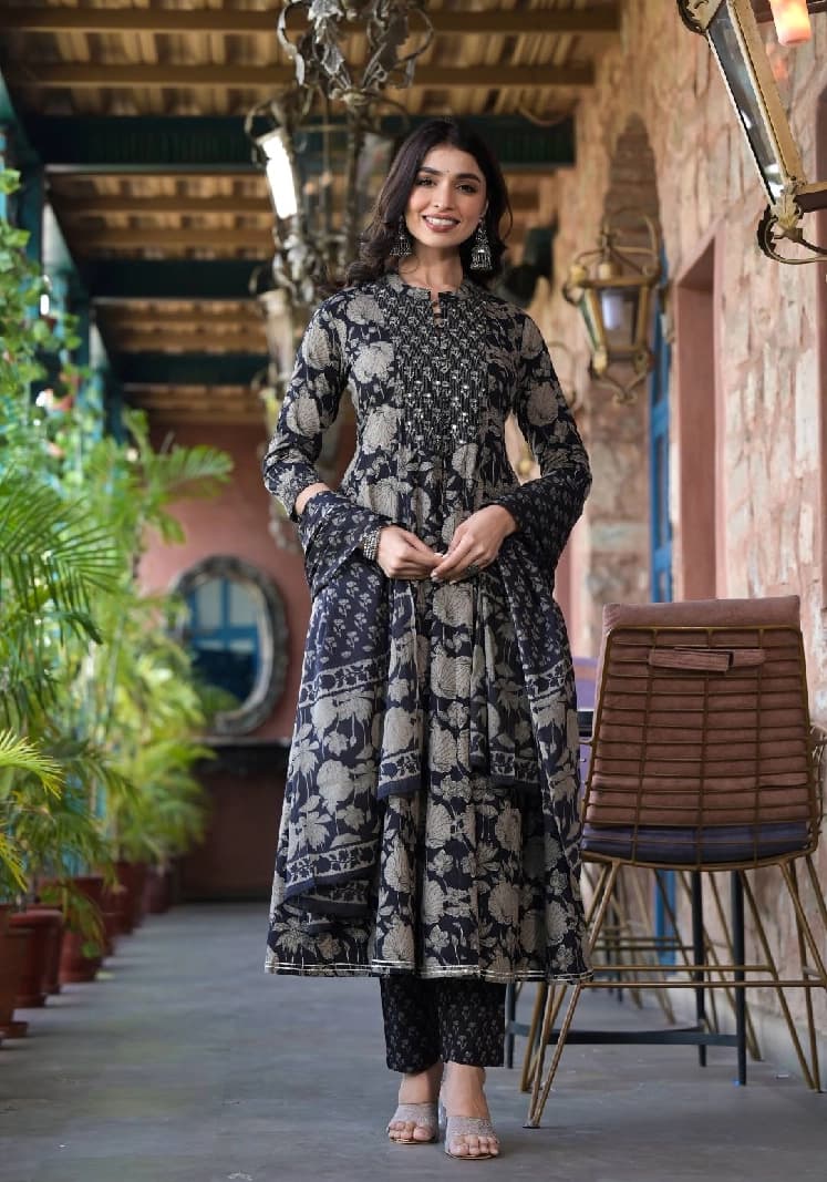 Women's Black Festive Printed Kurta Set