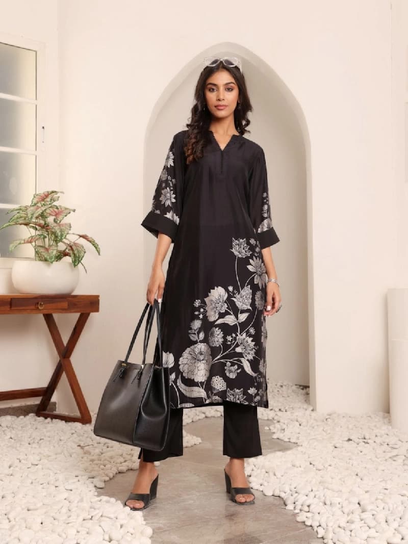 Women's Black Festive Printed Kurta Set