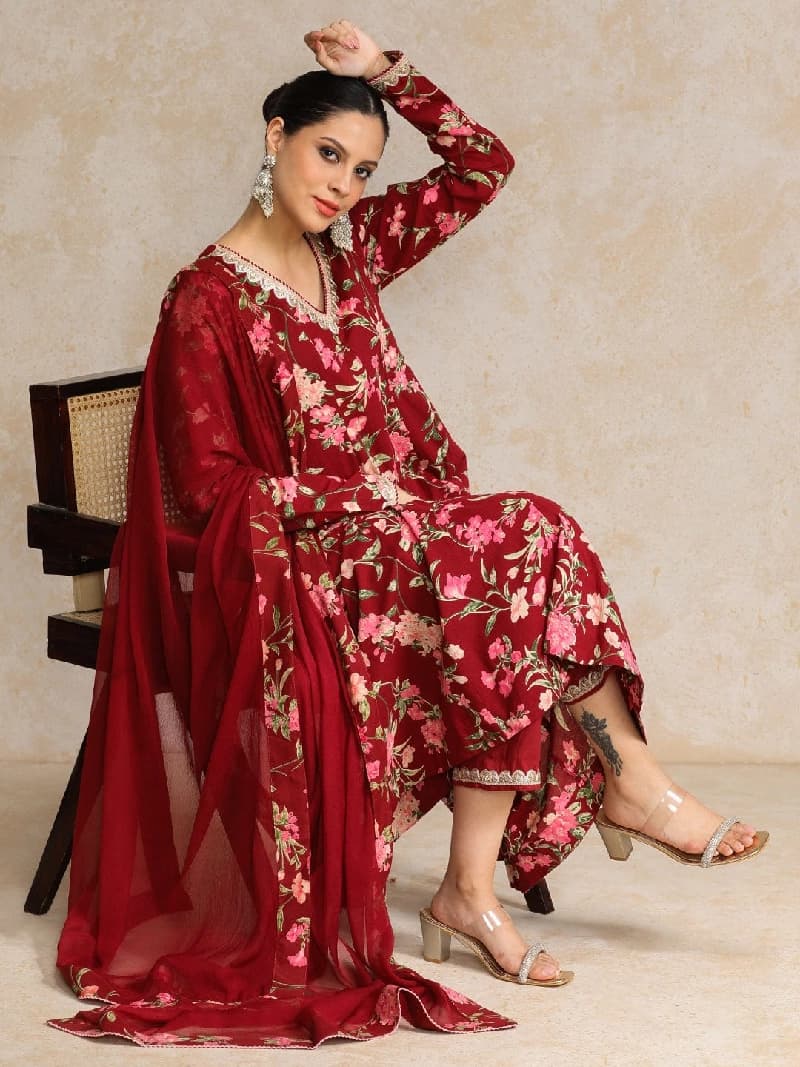 Women's Red Festive Printed Kurta Set
