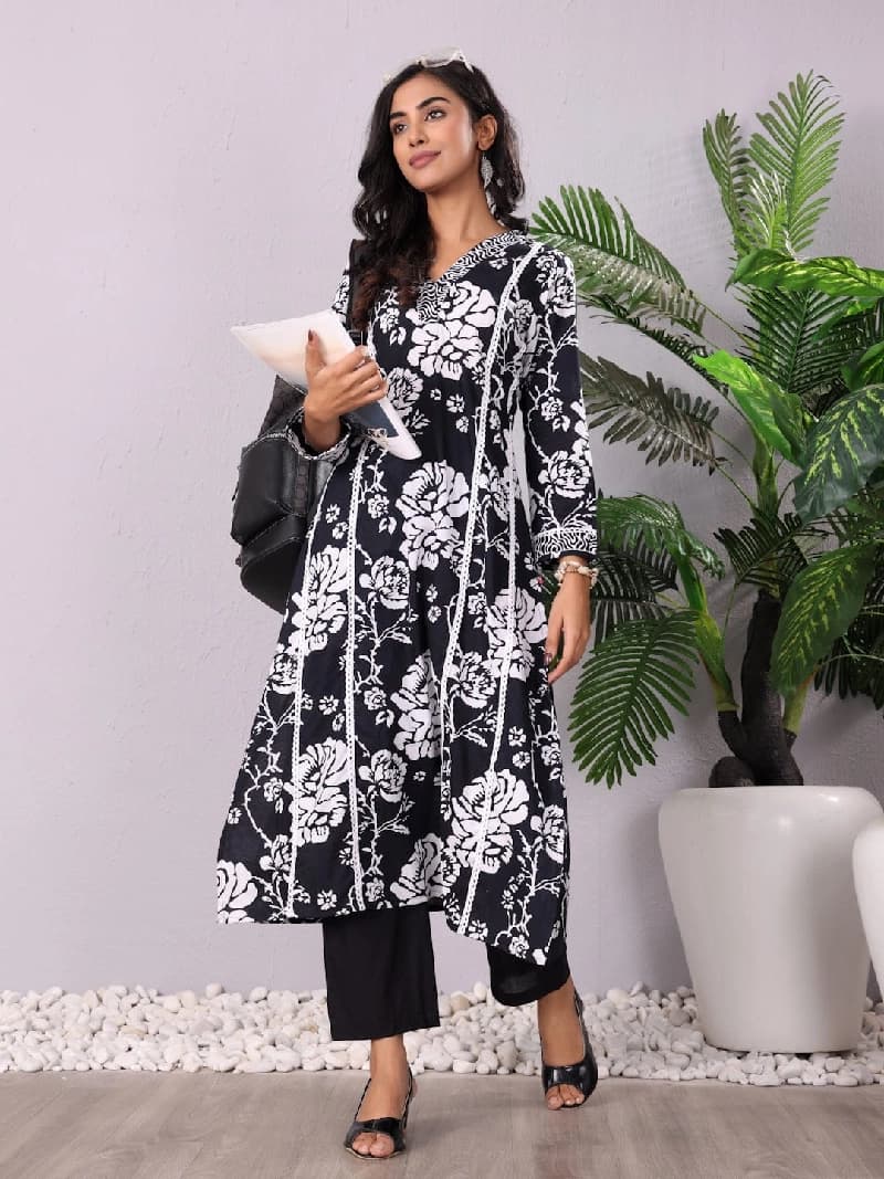 Women's Black Festive Printed Kurta Set