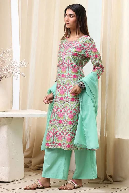 Women's Pink Festive Printed Kurta Set