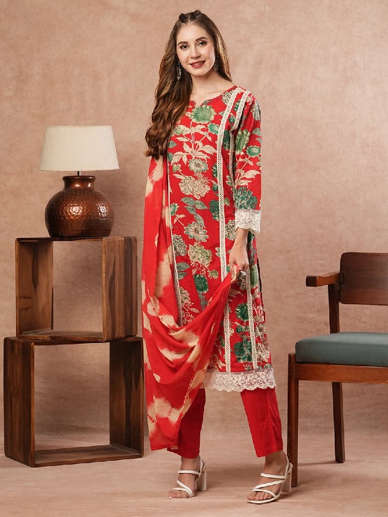 Women's Red Festive Printed Kurta Set