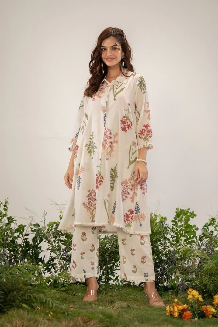 Women's Beige Casual Printed Kurta Set