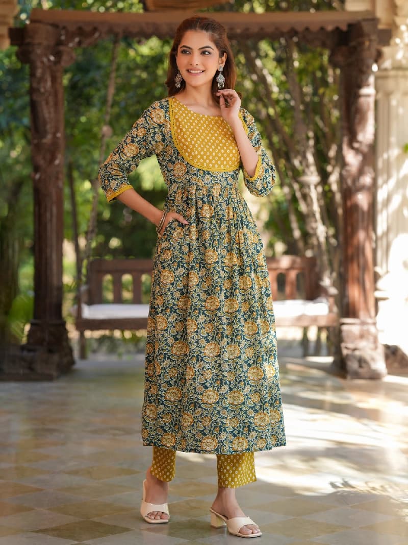 Women's Green Festive Kurta Set
