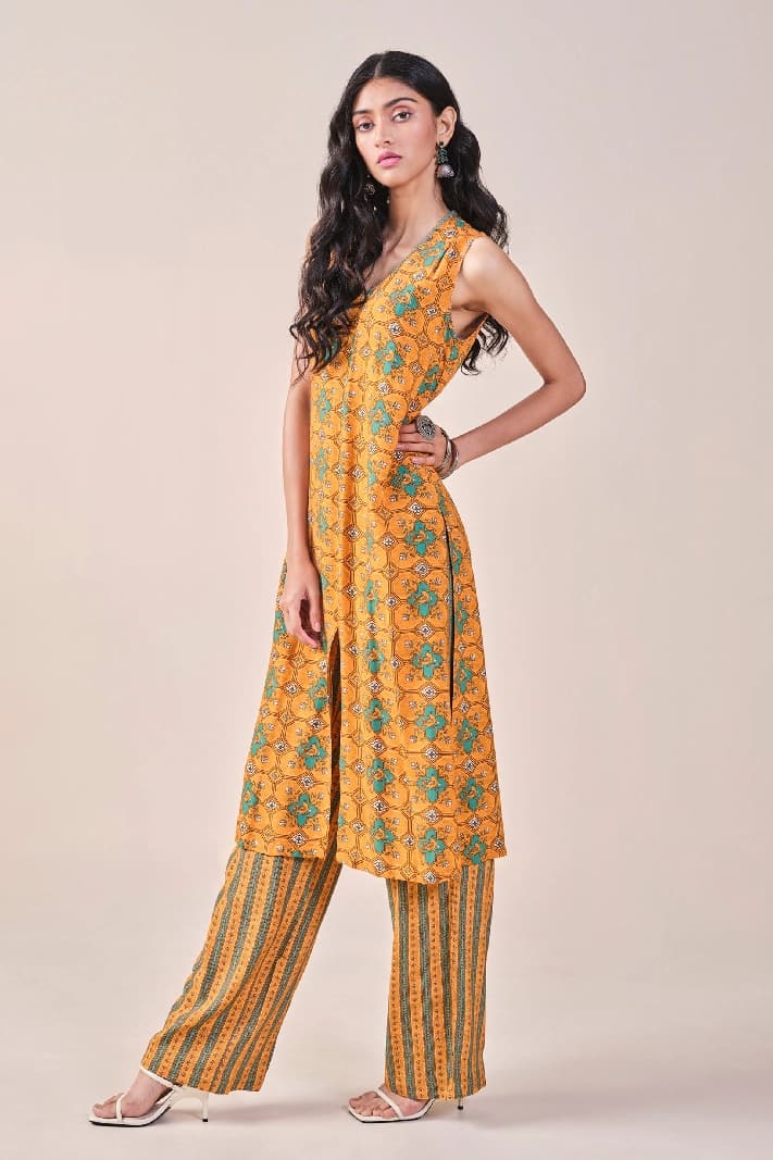Women's Yellow Casual Printed Kurta Set